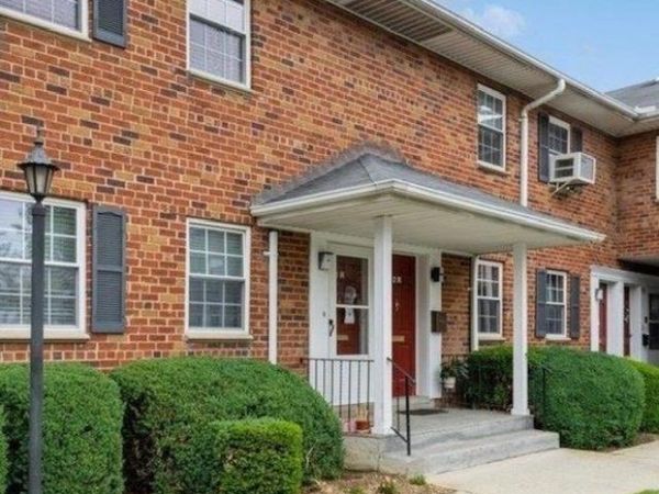 2549 JERUSALEM Avenue , Unit 2R, North Bellmore, NY 11710