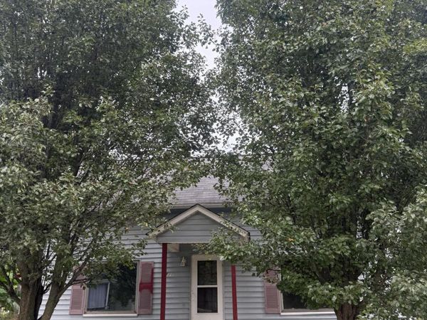 711 Washington Ave, Etowah, TN 37331