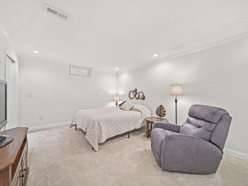 4635 Orwell Drive, Unit 4635, Columbus, OH 43220 Photo 18