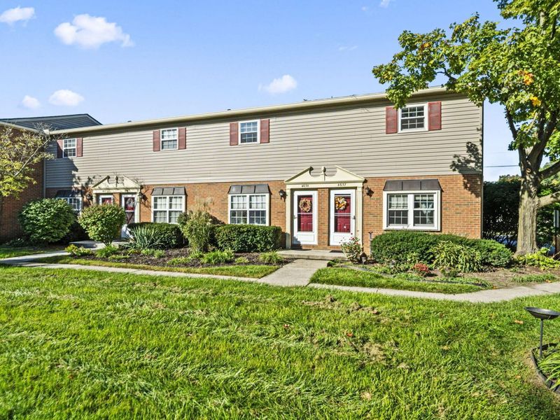 4635 Orwell Drive, Unit 4635, Columbus, OH 43220 Photo 3