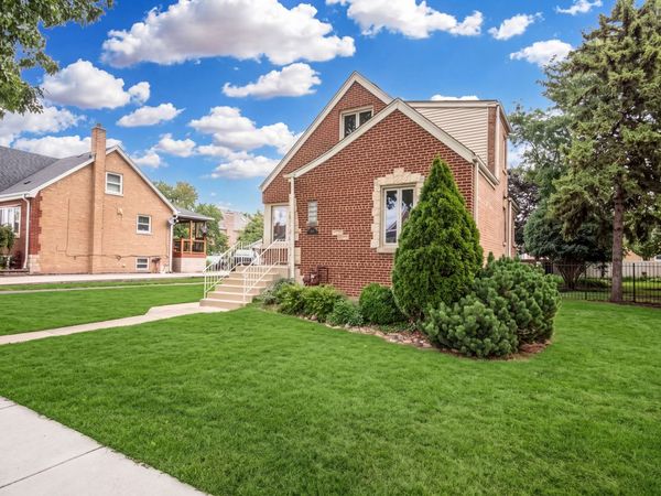5627 S Neenah Avenue , Chicago, IL 60638