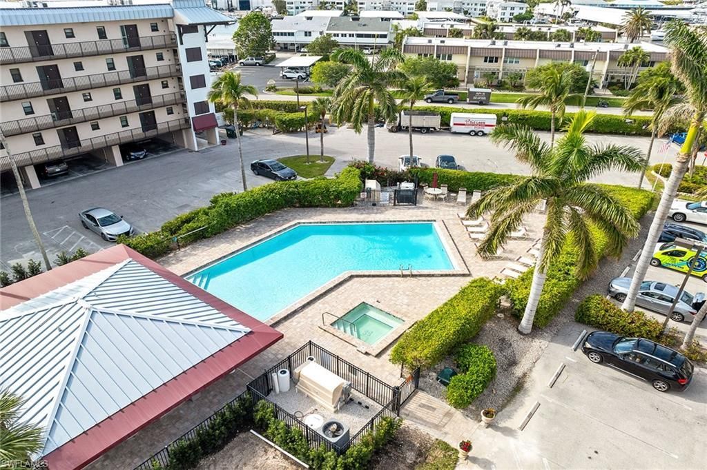 803 River Point Dr, Unit 306B, Naples, FL 34102 Photo