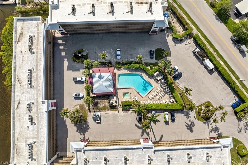 803 River Point Dr, Unit 306B, Naples, FL 34102 Photo