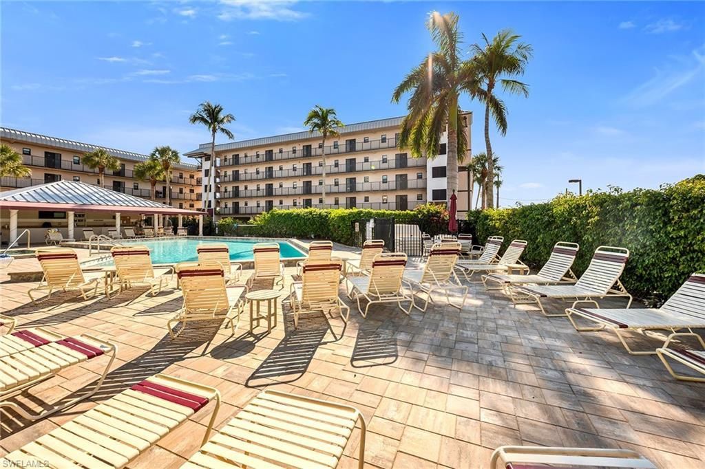 803 River Point Dr, Unit 306B, Naples, FL 34102 Photo