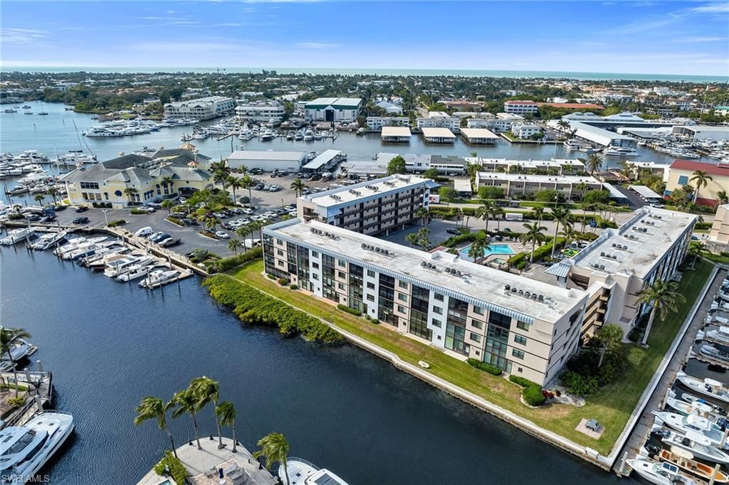 803 River Point Dr, Unit 306B, Naples, FL 34102 Photo