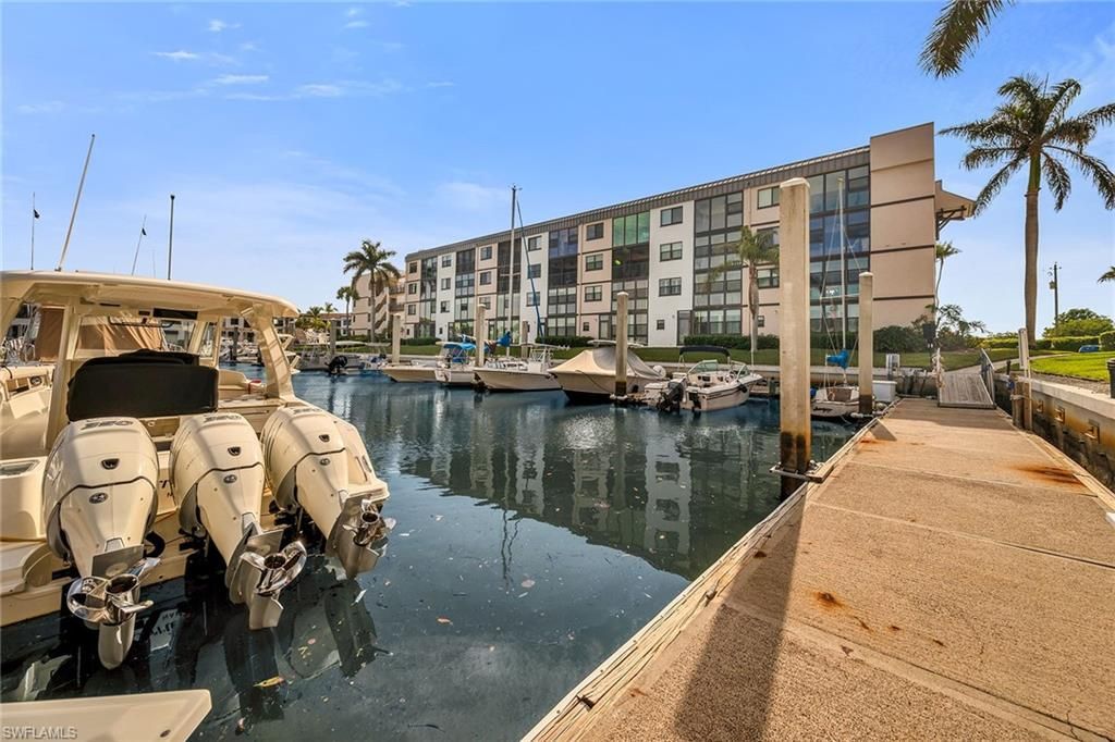 803 River Point Dr, Unit 306B, Naples, FL 34102 Photo