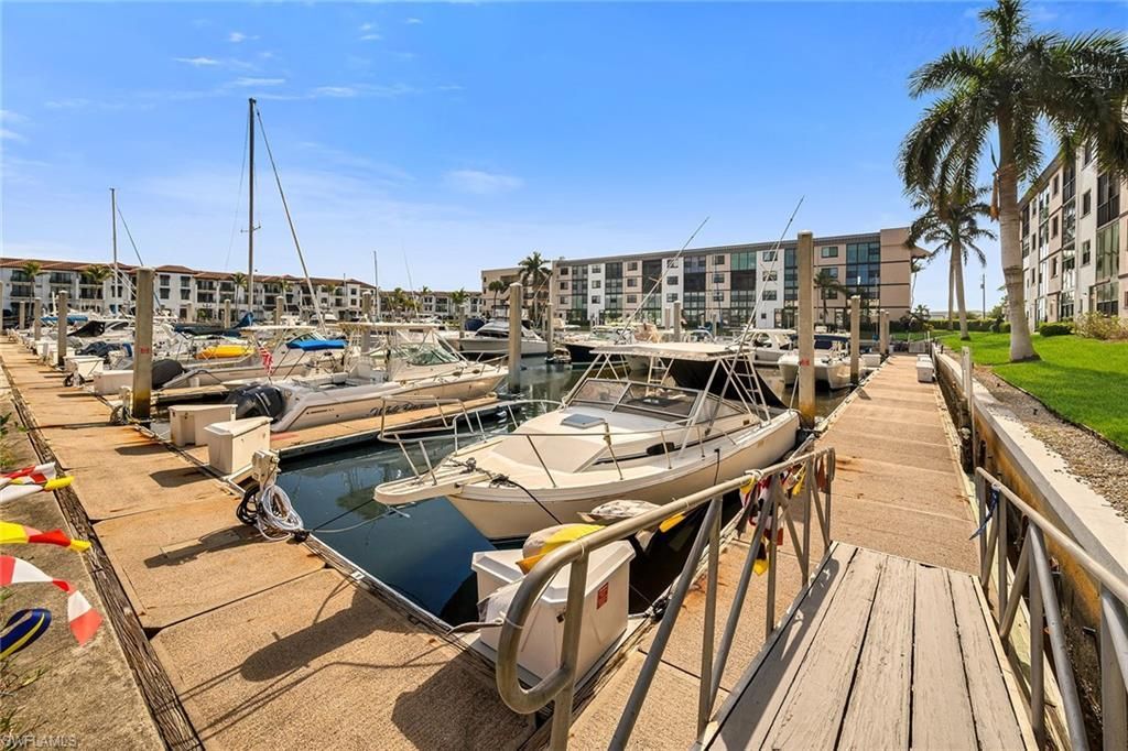 803 River Point Dr, Unit 306B, Naples, FL 34102 Photo