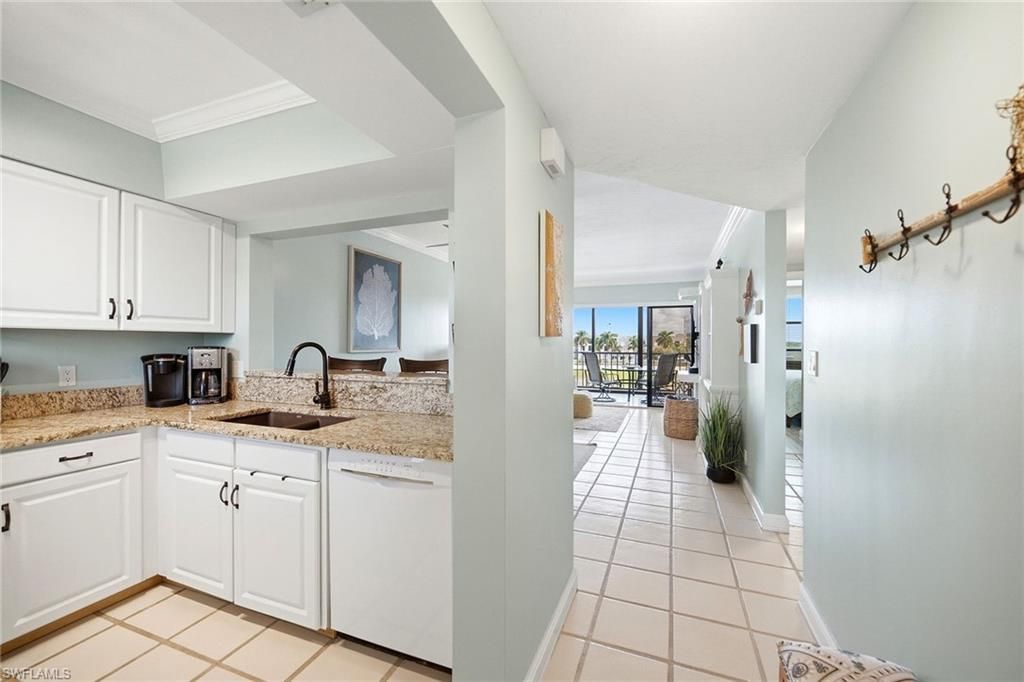 803 River Point Dr, Unit 306B, Naples, FL 34102 Photo