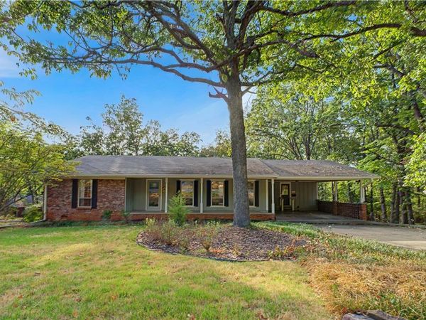 1602 E Hope Street , Fayetteville, AR 72701