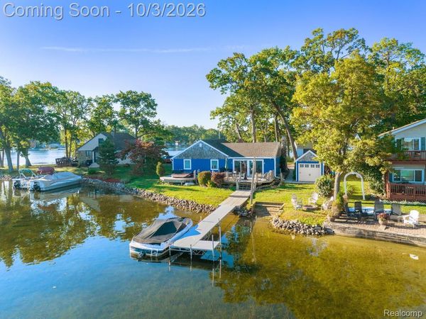 10008 LAKESIDE Drive, White Lake Township, Mi 48386