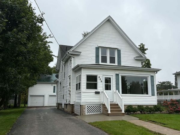829 14th AVENUE, Union Grove, WI 53182