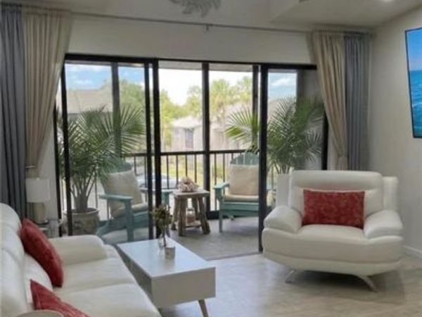 4701 Lakeside Club BLVD, Unit 18, FORT MYERS, FL 33905