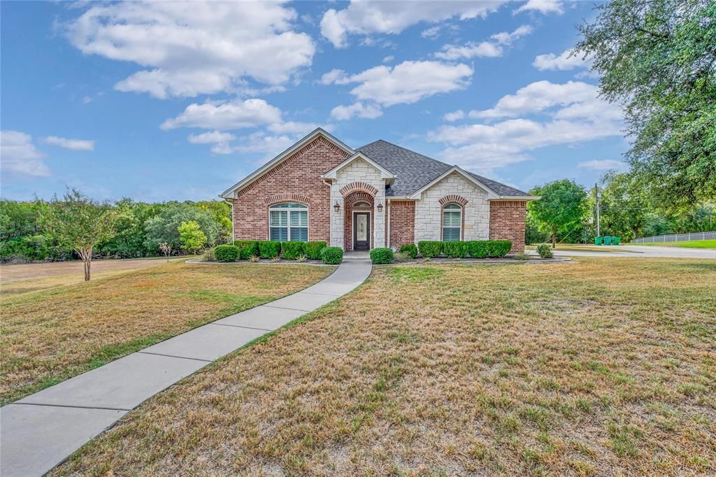 2610 Oak Ridge, Clifton, TX 76634 Main Photo