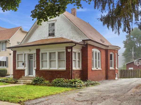 2915 ENOCH Avenue , Zion, IL 60099