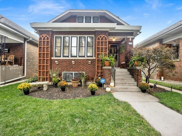 6239 N Campbell Avenue , Chicago, IL 60659