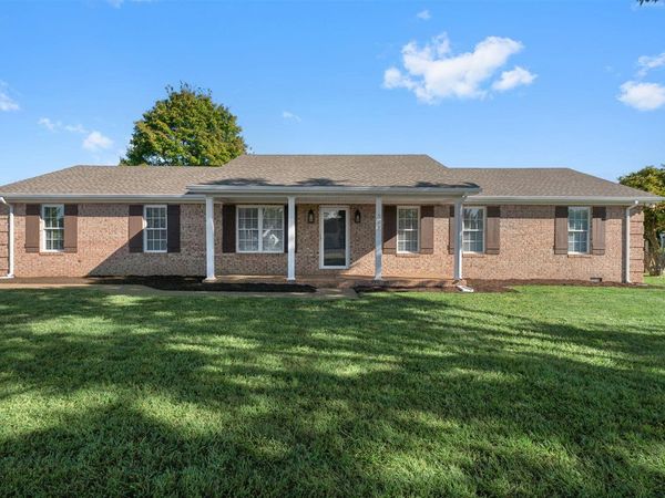 372 Wesley Way , Bowling Green, KY 42104