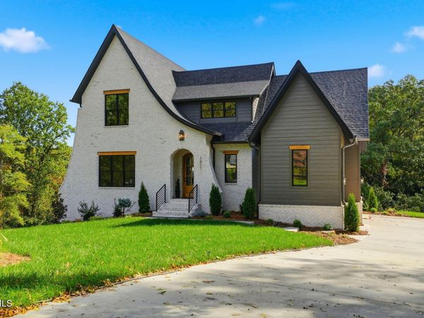 1811 Millbrook Drive, Johnson City, TN 37604