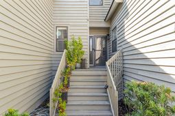 1043 Marsh Court Lane photo 4