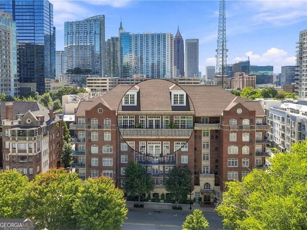77 Peachtree Place NE, Unit 605, Atlanta, GA 30309