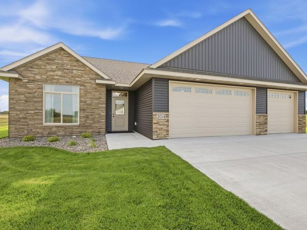 204 57th Avenue SE, Saint Cloud, MN 56304