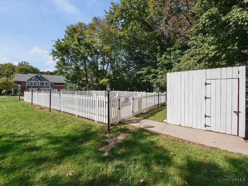 6668 Washington Circle, Middletown, OH 45005 Photo 32
