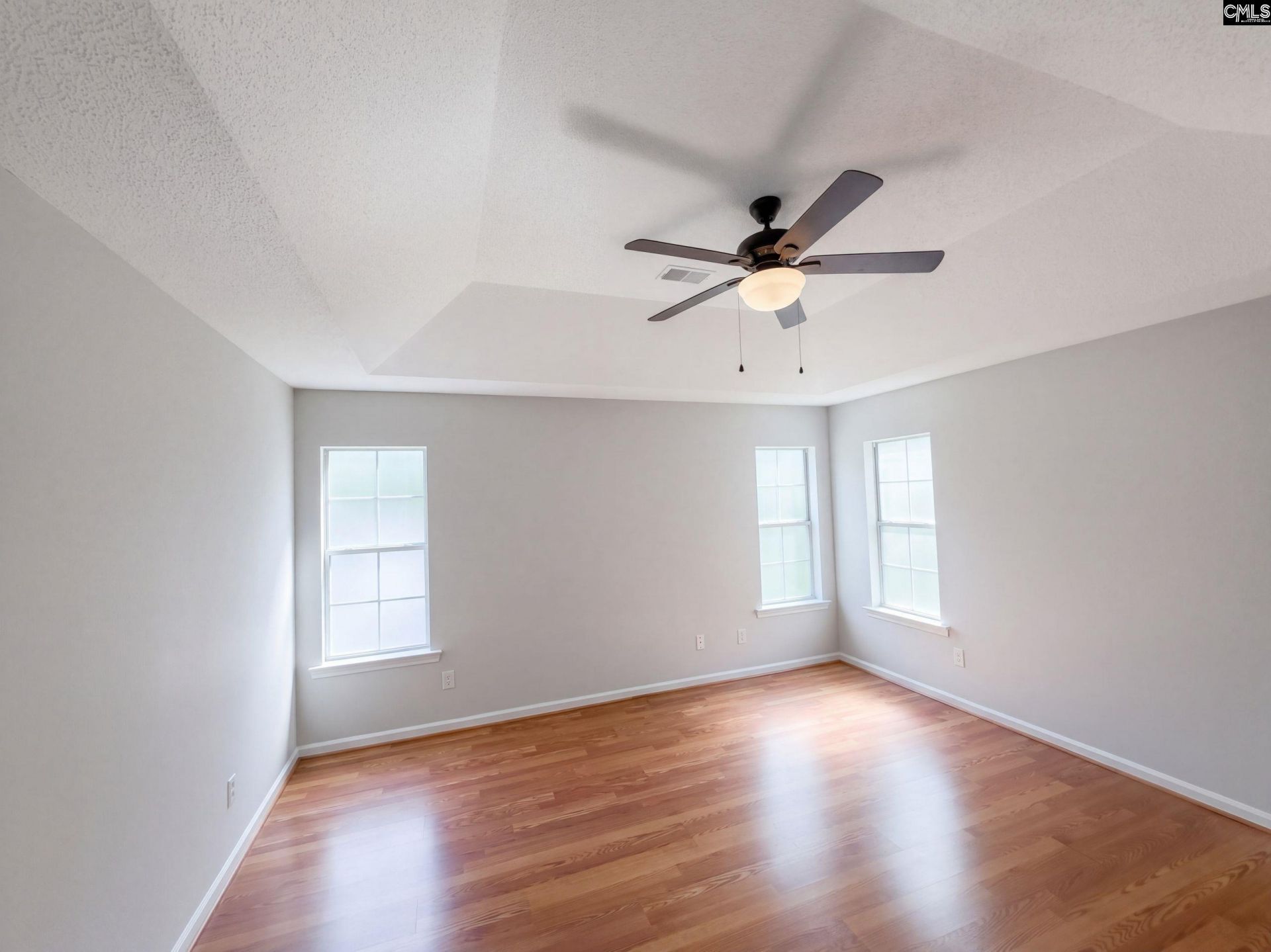 320 Hunters Ridge Drive  Photo 12
