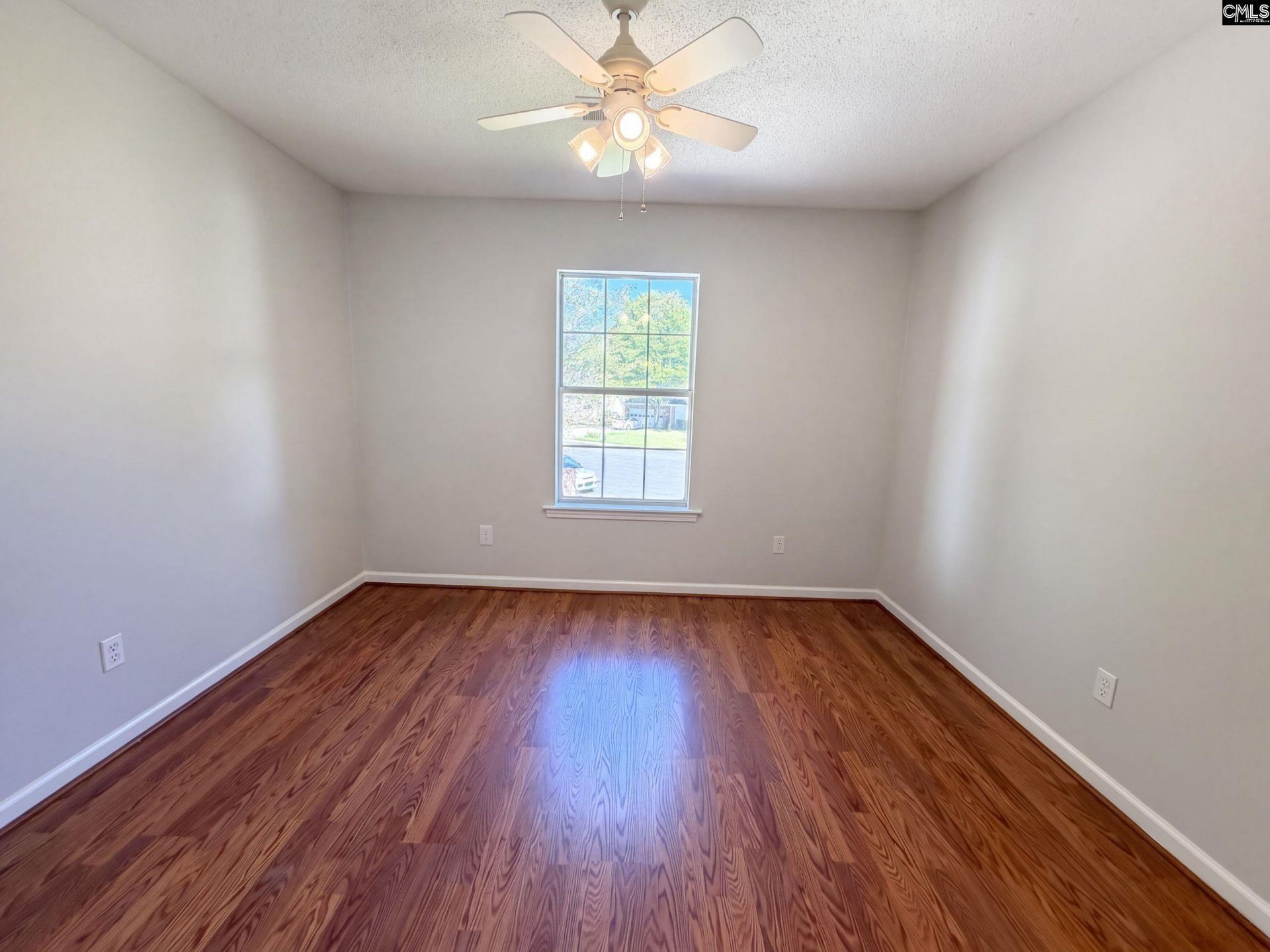 320 Hunters Ridge Drive  Photo 18