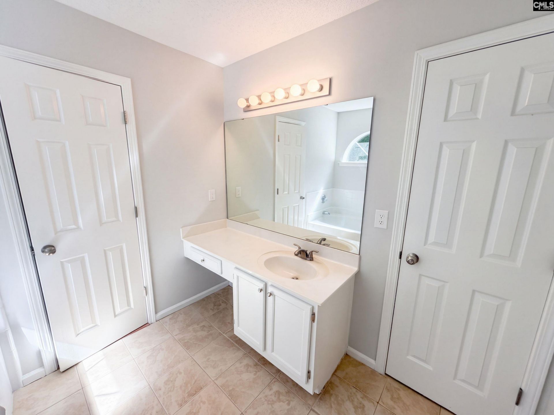 320 Hunters Ridge Drive  Photo 22