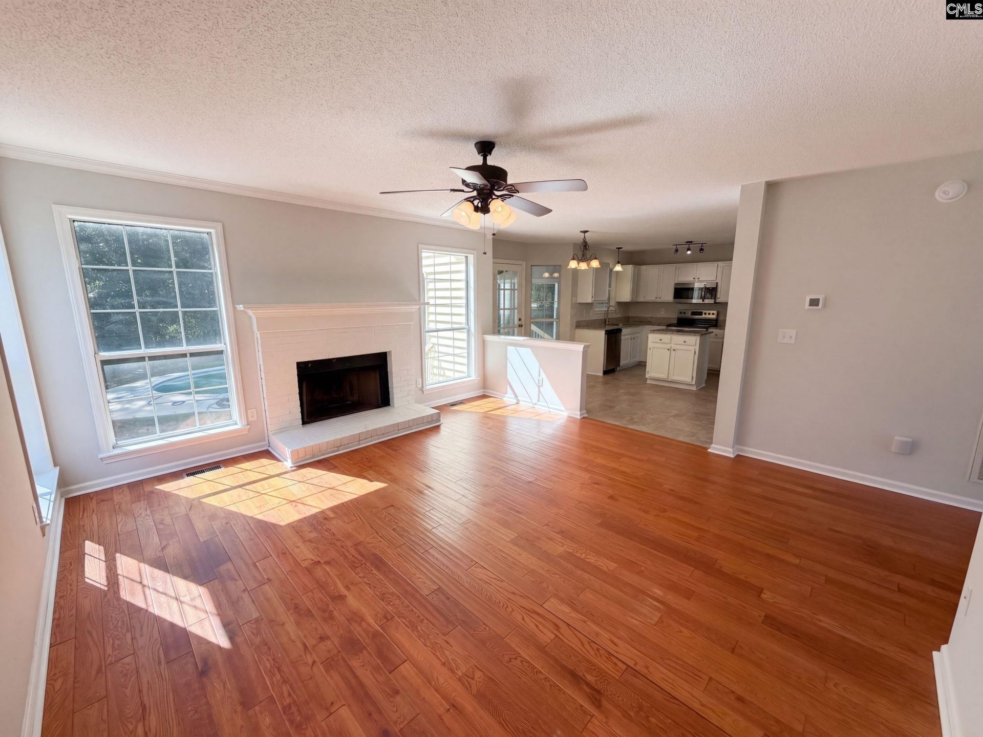 320 Hunters Ridge Drive  Photo 6