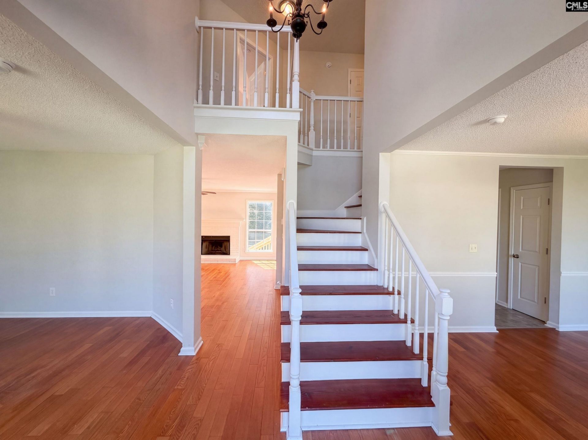 320 Hunters Ridge Drive  Photo 8