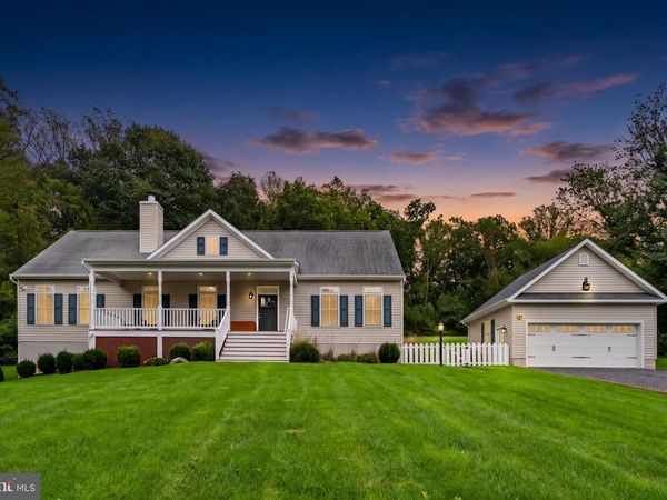 9813 CREST HILL ROAD, MARSHALL, VA 20115