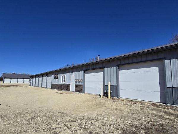 113 NW 13th Avenue, Oelwein, IA 50662
