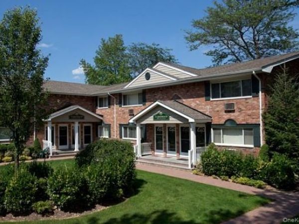 50 Cheldea Court , Unit HS01, Bohemia, NY 11716