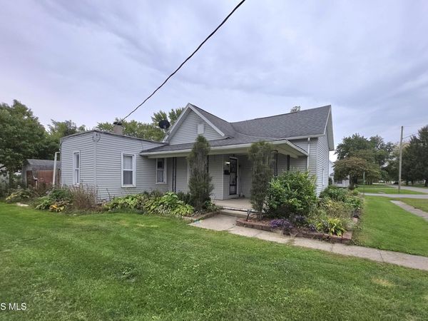 235 Rush Street , Leipsic, OH 45856