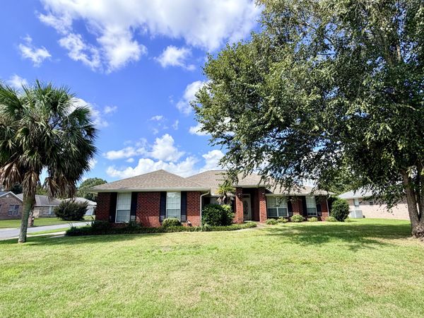 5315 Willow Oak Drive, Pace, FL 32571