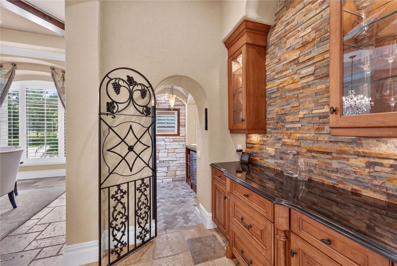 6113 Grosvenor Shore Drive, Windermere, FL 34786 Photo