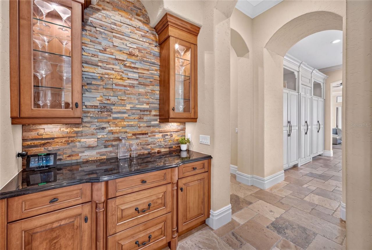 6113 Grosvenor Shore Drive, Windermere, FL 34786 Photo