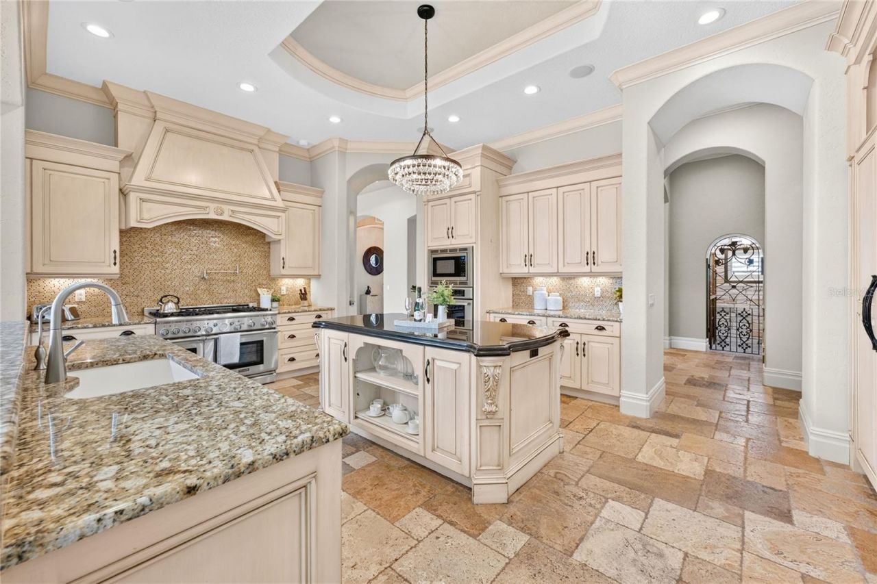 6113 Grosvenor Shore Drive, Windermere, FL 34786 Photo