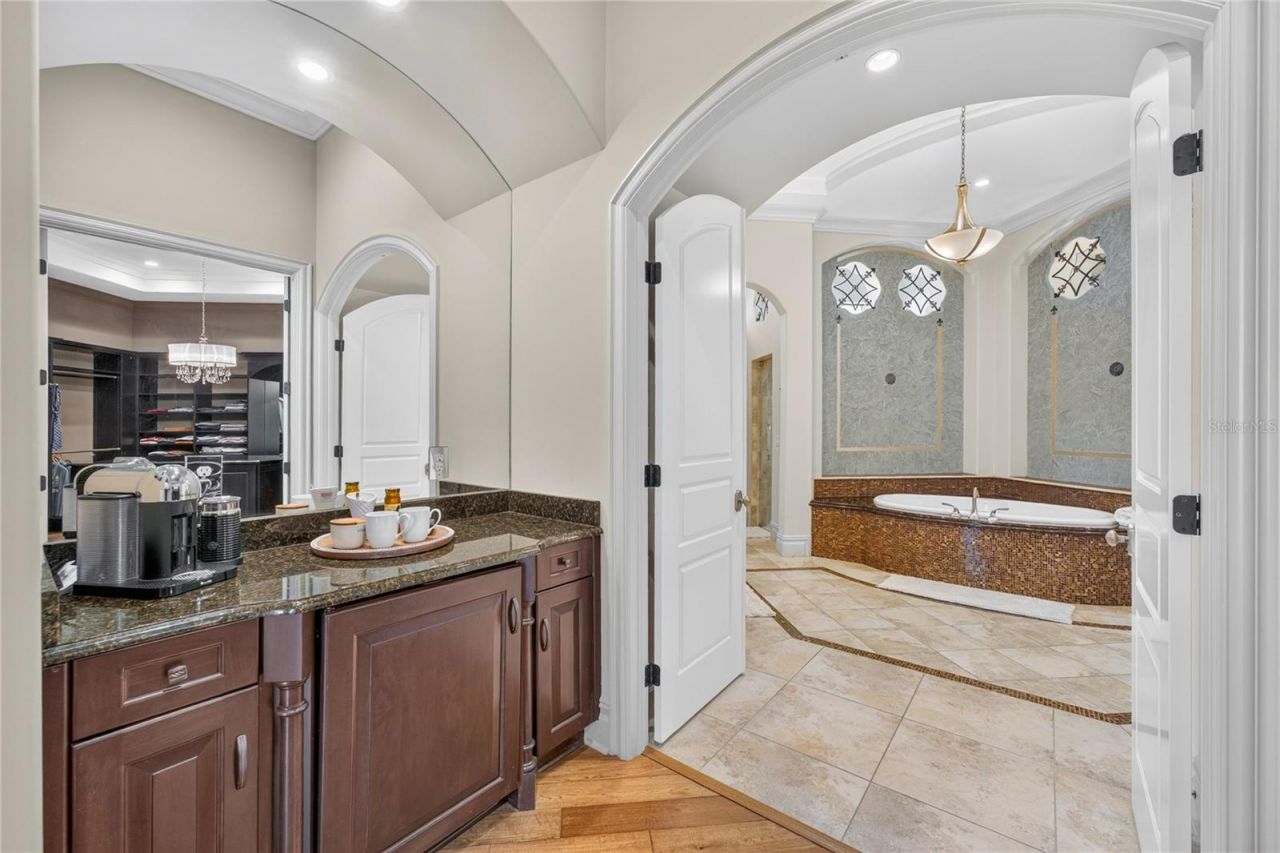 6113 Grosvenor Shore Drive, Windermere, FL 34786 Photo