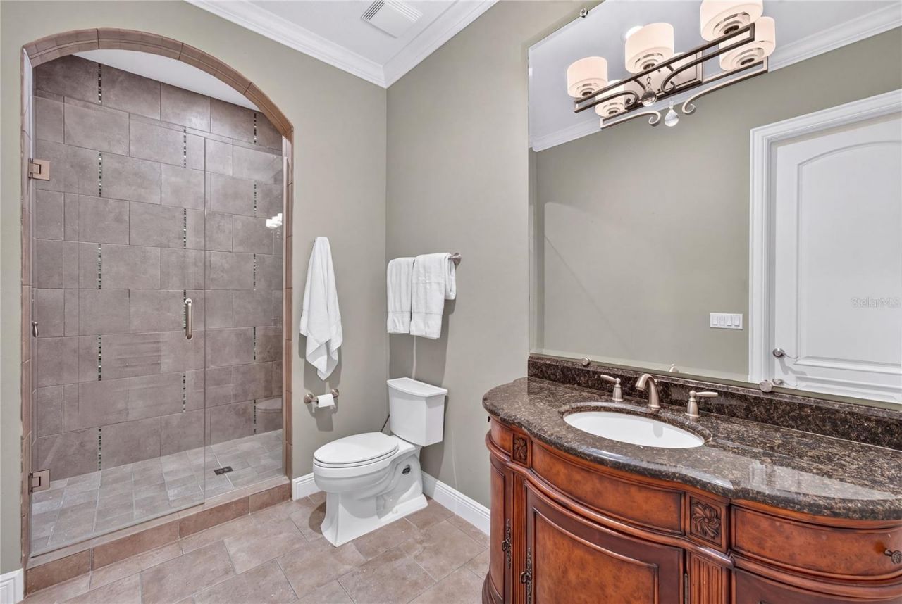 6113 Grosvenor Shore Drive, Windermere, FL 34786 Photo