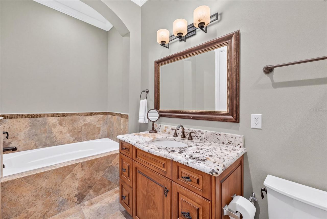 6113 Grosvenor Shore Drive, Windermere, FL 34786 Photo