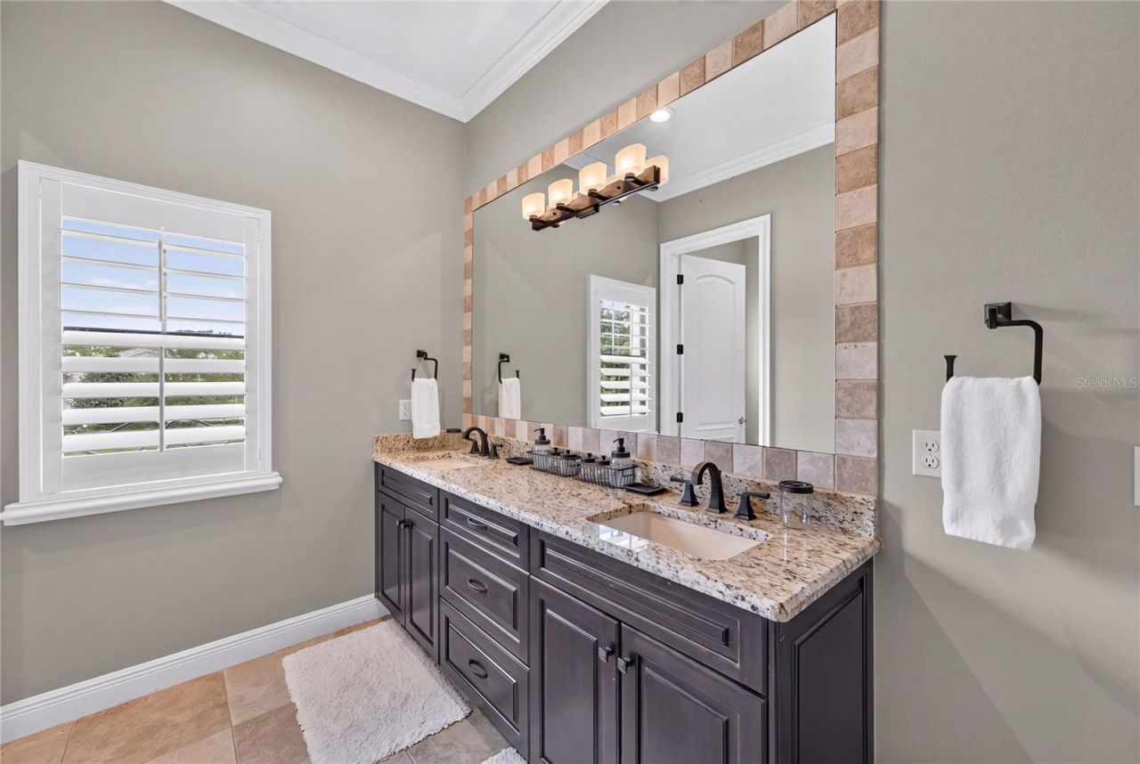 6113 Grosvenor Shore Drive, Windermere, FL 34786 Photo