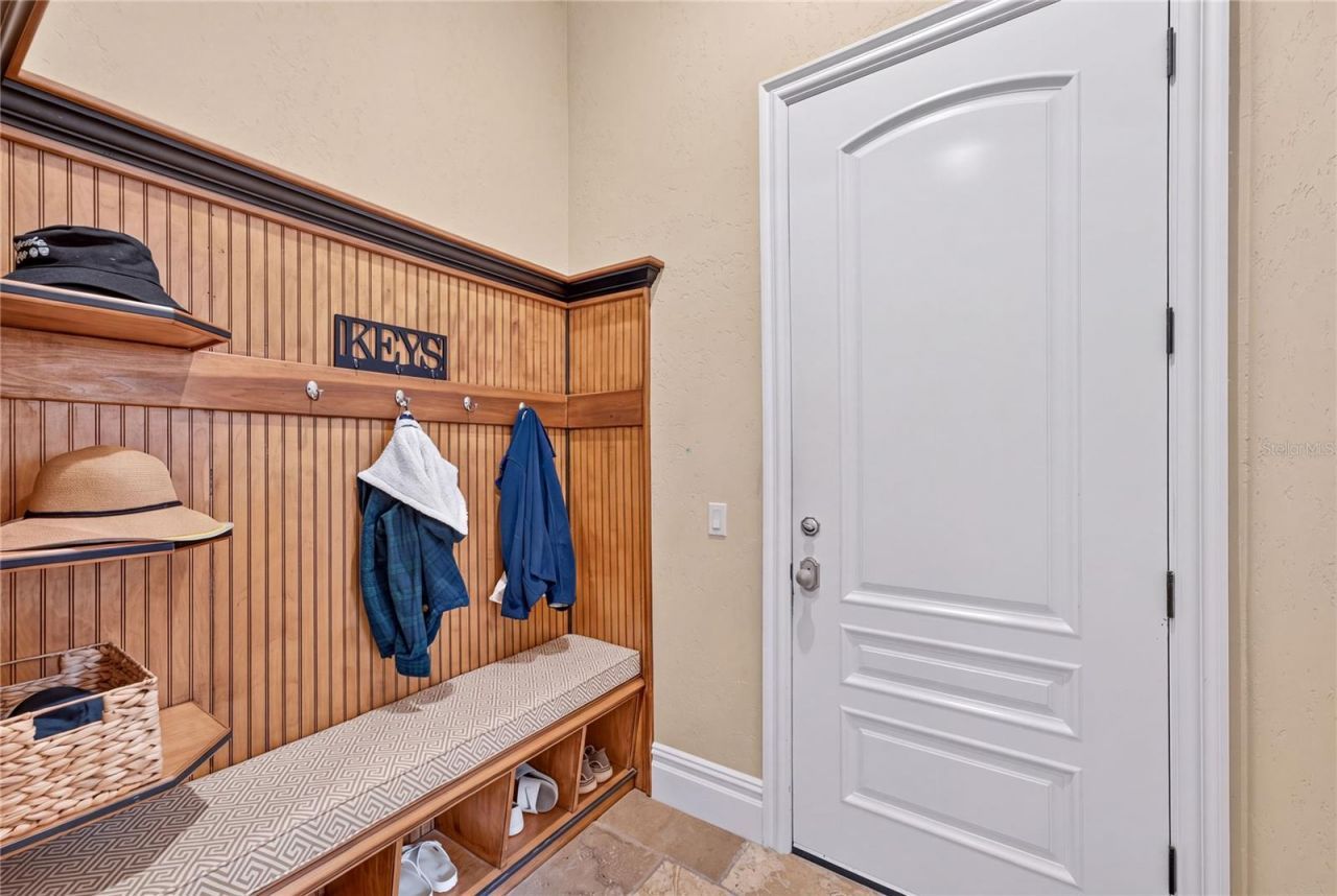 6113 Grosvenor Shore Drive, Windermere, FL 34786 Photo