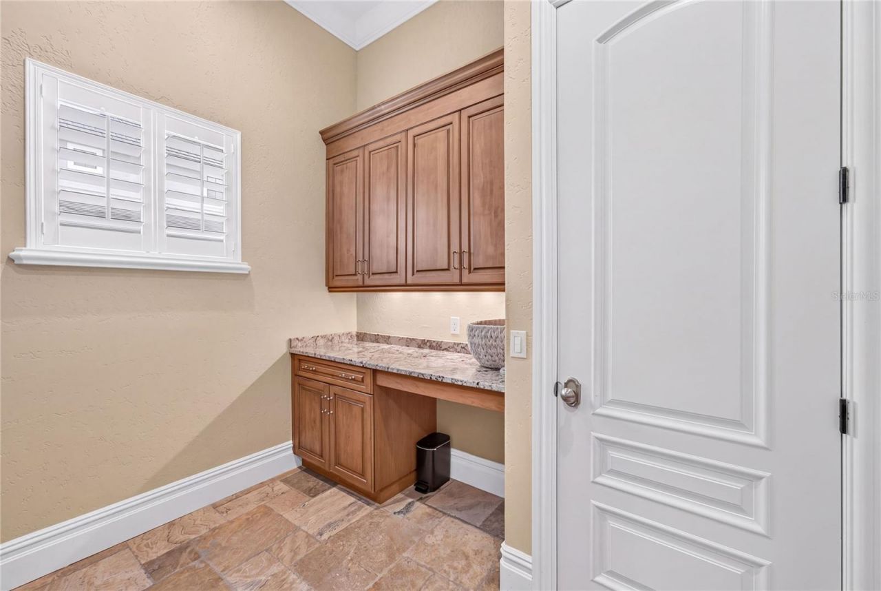 6113 Grosvenor Shore Drive, Windermere, FL 34786 Photo