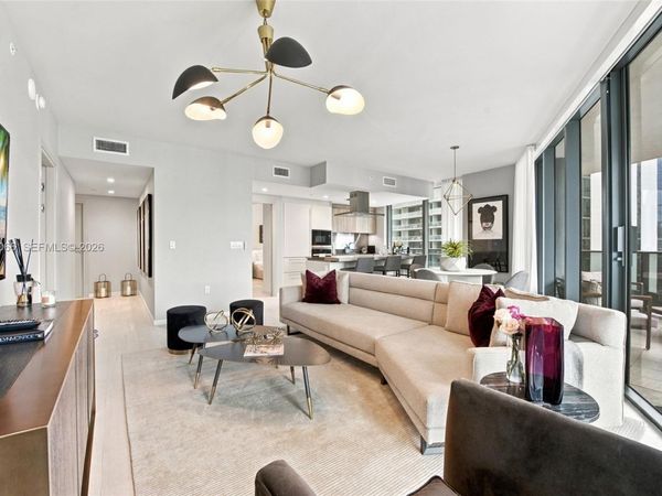 1000 Brickell Plz , Unit 3401, Miami, FL 33131