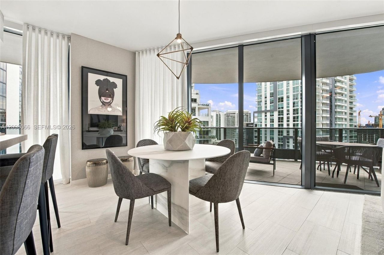 1000 Brickell Plz , Unit 3401, Miami, FL 33131 Photo