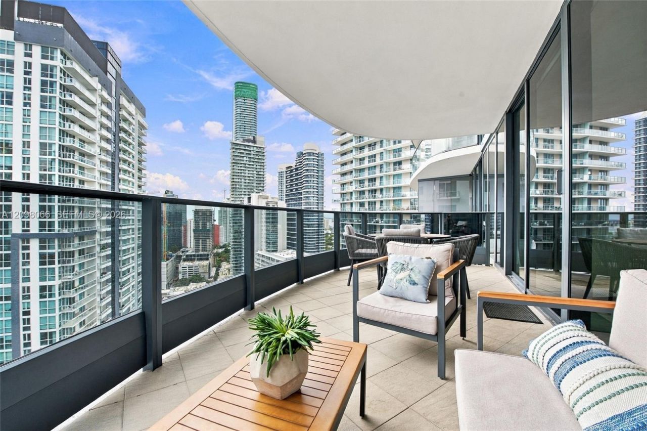 1000 Brickell Plz , Unit 3401, Miami, FL 33131 Photo