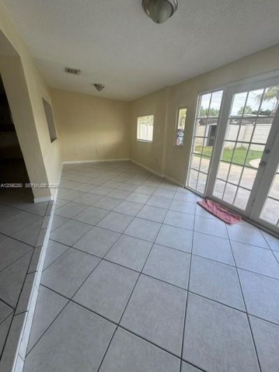 9265 SW 44th St , Miami, FL 33165 Photo