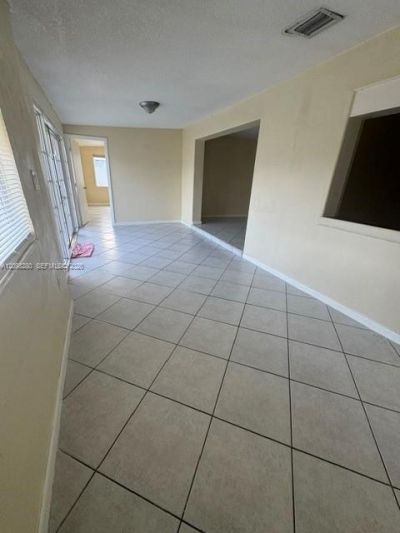 9265 SW 44th St , Miami, FL 33165 Photo