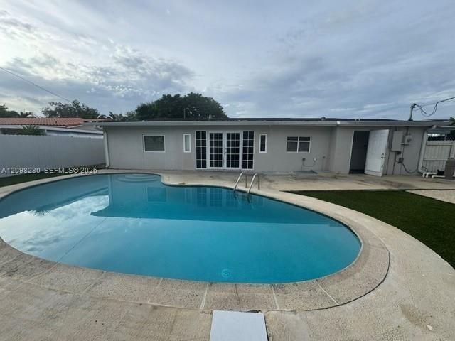 9265 SW 44th St , Miami, FL 33165 Photo